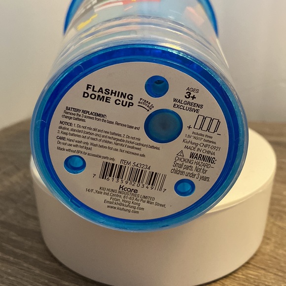 🆕💡 Disney Mickey Mouse Graduation Cup / Tumbler - Flashing Dome Cup - Picture 4 of 4